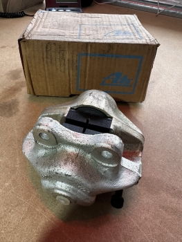 Bremssattel rechts VW Käfer Karmann Scheibenbremsen Bremsbeläge ATE Bremssystem 113615108A NOS ATE